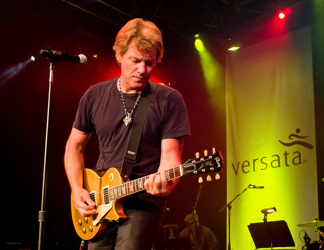 Bon Jovi hunt for unsigned support