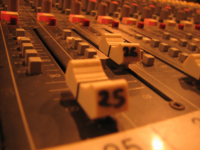 Source: http://www.flickr.com/photos/surroundsound5000/